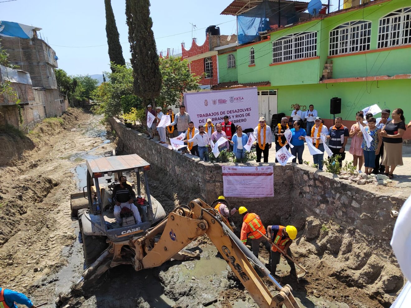 Estado Y Municipio Inician Desazolve De Barrancas Y Resumideros De La