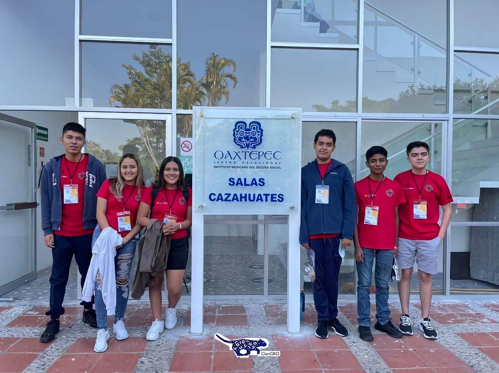 Jóvenes universitarios ponen en alto el nombre de la UAGro y de Guerrero