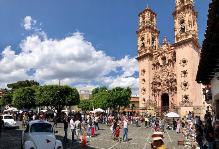 Más De 993 Mdp De Derrama Económica Dejan Turistas En Destinos Turísticos De Guerrero La Hora 9714