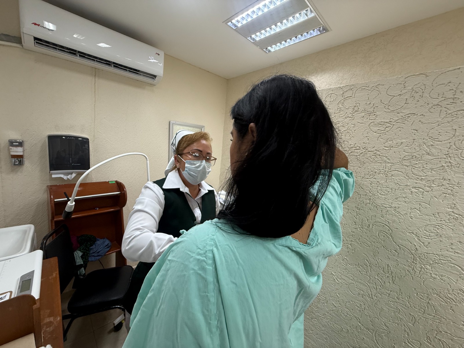Promueve IMSS Guerrero detección oportuna del cáncer de mama