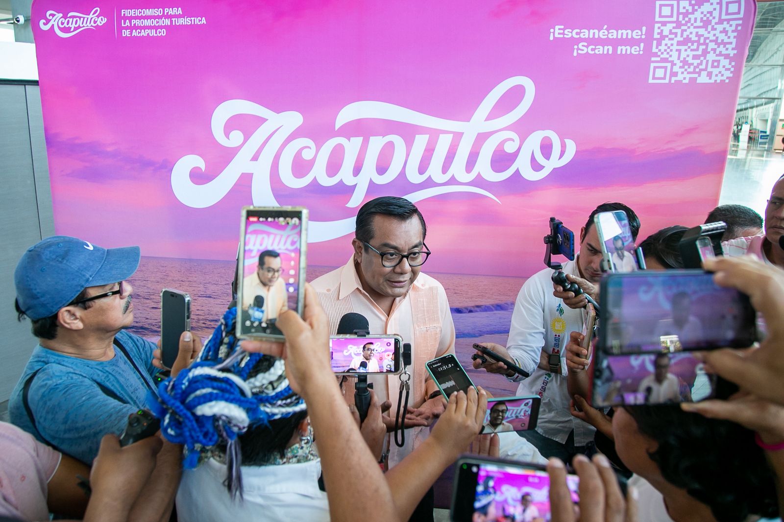 Confirma Simón Quiñones lleno total en la ciudad platera durante entrevista en el Aeropuerto de Acapulco