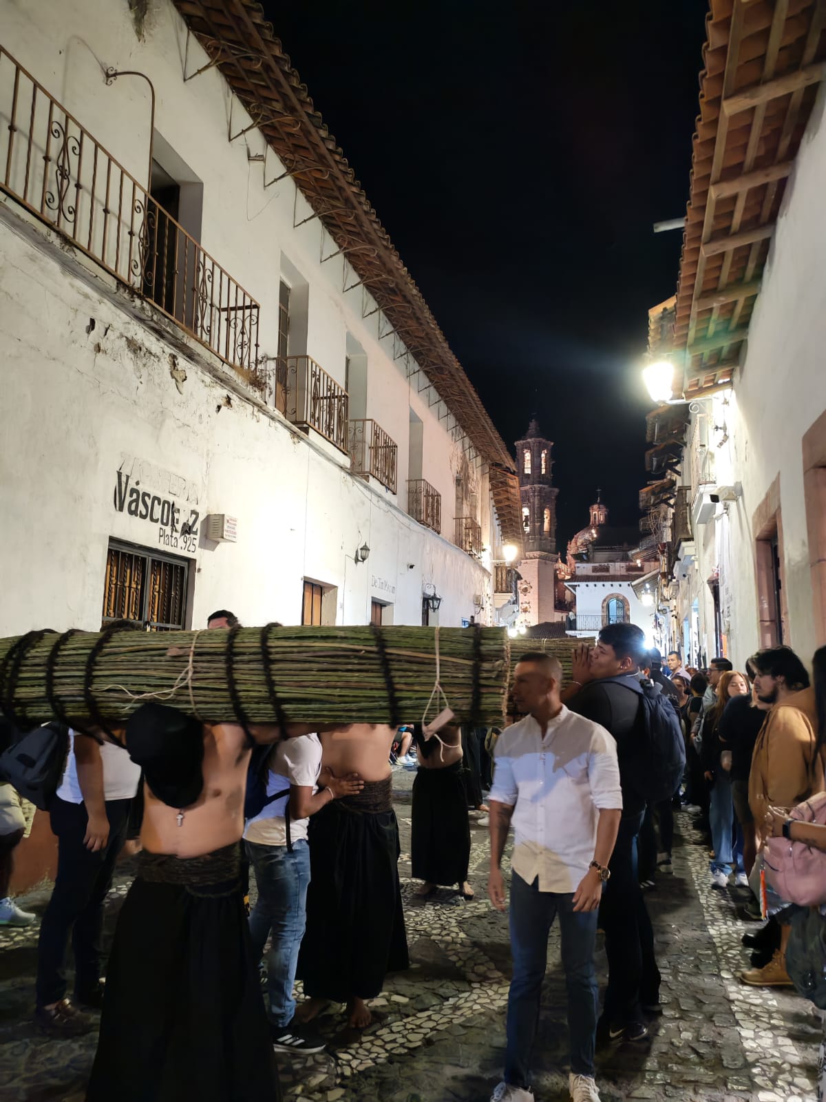 Taxco, al 100%: Fe, turismo y tradición desbordan la Semana Santa en la ciudad colonial