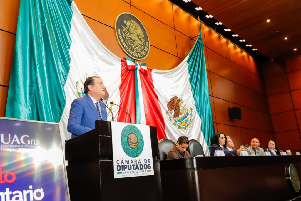Impulsan Ricardo Monreal, Esthela Damián y Javier Saldaña «Diputado por un Dia» para jóvenes de la UAGro