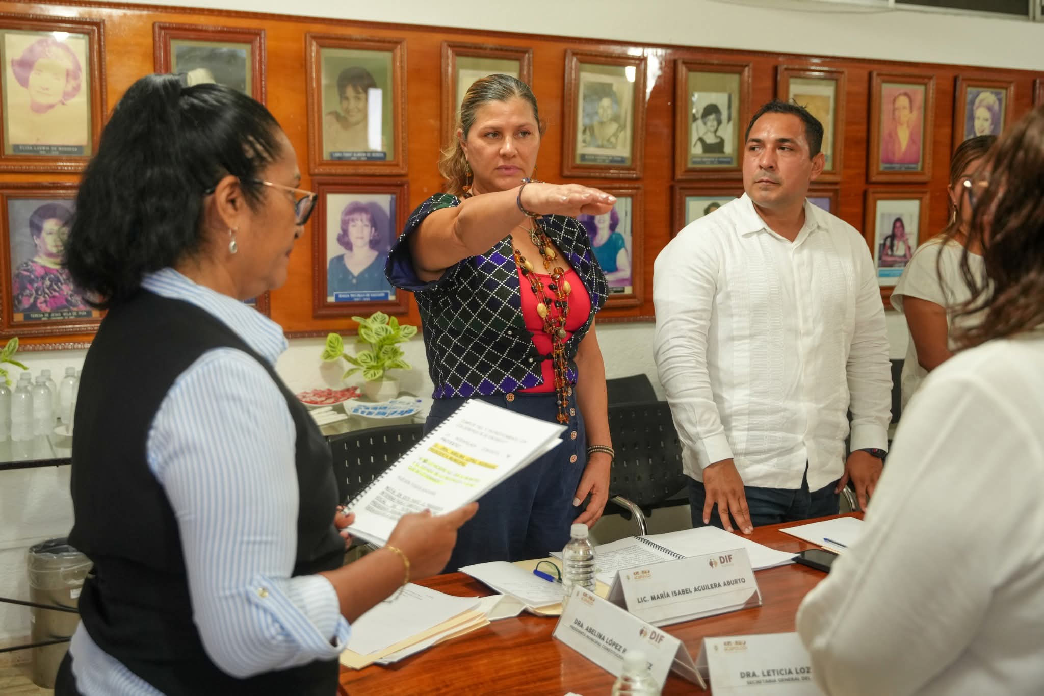Toma protesta Abelina López Rodríguez a nueva titular del DIF Acapulco