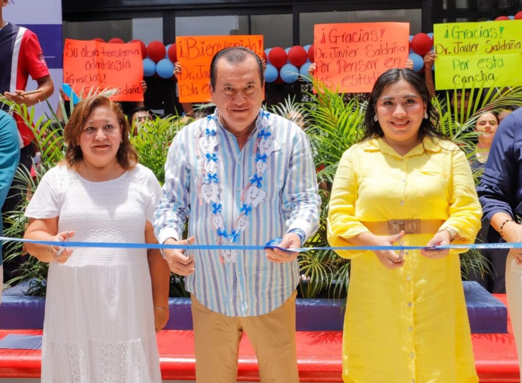 Inaugura Javier Saldaña nueva cafetería en la Facultad de Odontología