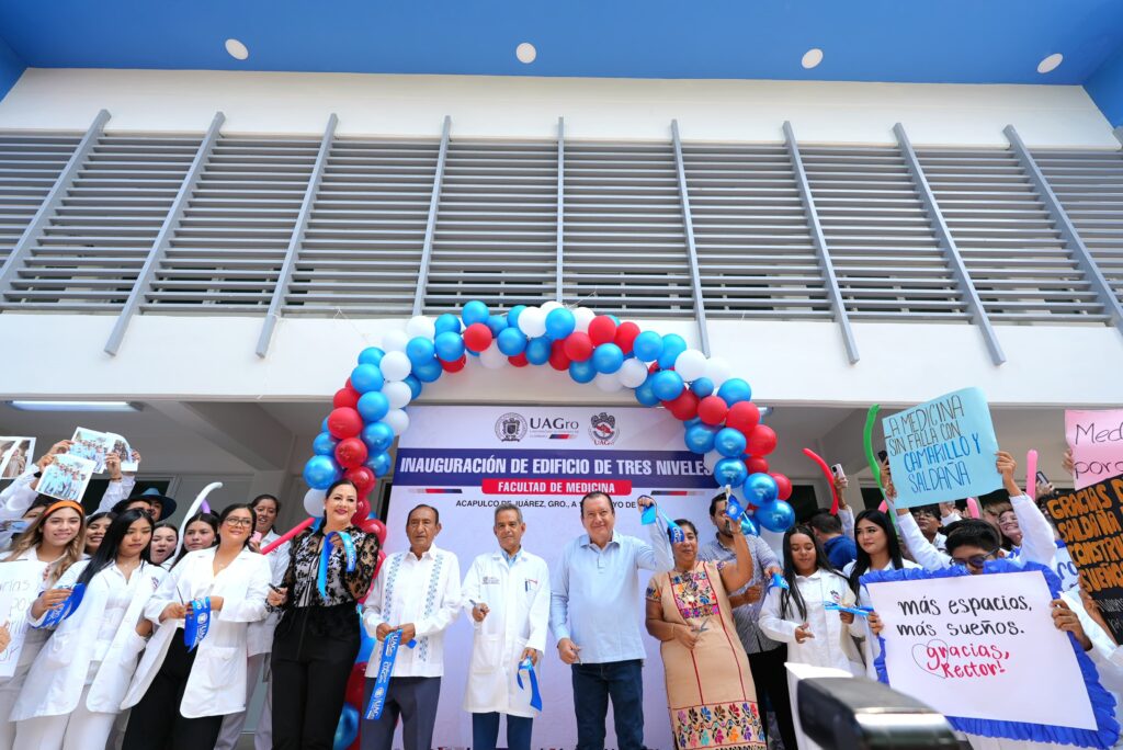 Inaugura Javier Saldaña edificio y coloca la primera piedra en nueva obra en la Facultad de Medicina