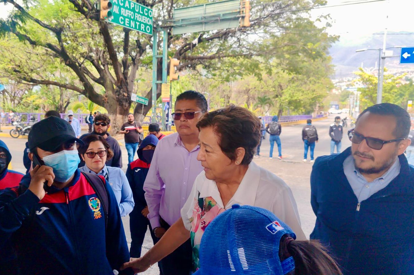 Atiende gobierno del estado a estudiantes normalistas en Chilpancingo y Palo Blanco