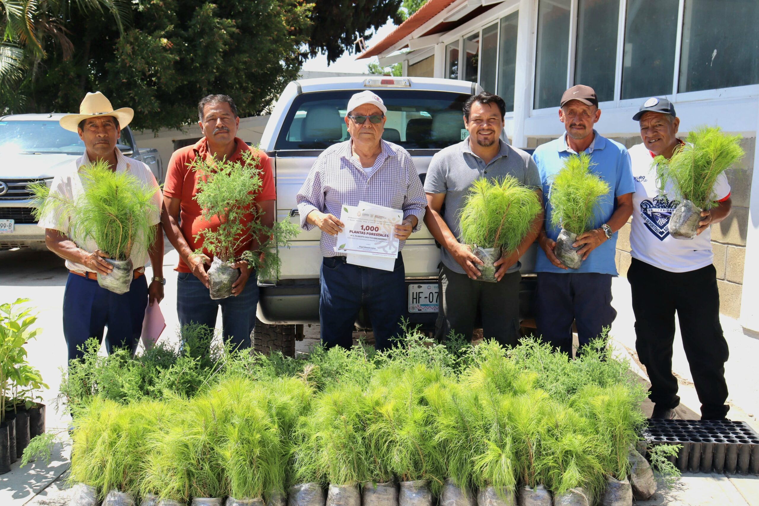 La SEMAREN entrega 20 mil 850 plantas forestales y supera las 62 mil distribuidas en Guerrero