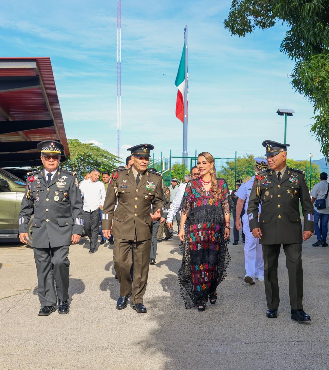 Asiste Evelyn Salgado Pineda a la Toma de Posesión al Cargo y Protesta de Bandera del comandante interino de la Novena Región Militar