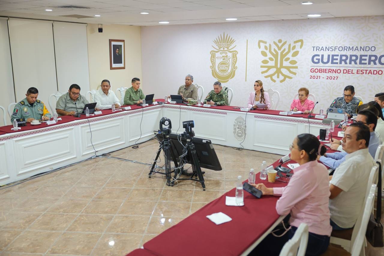 Evelyn Salgado refuerza estrategia de seguridad en la Mesa de Coordinación para la Construcción de la Paz de Guerrero