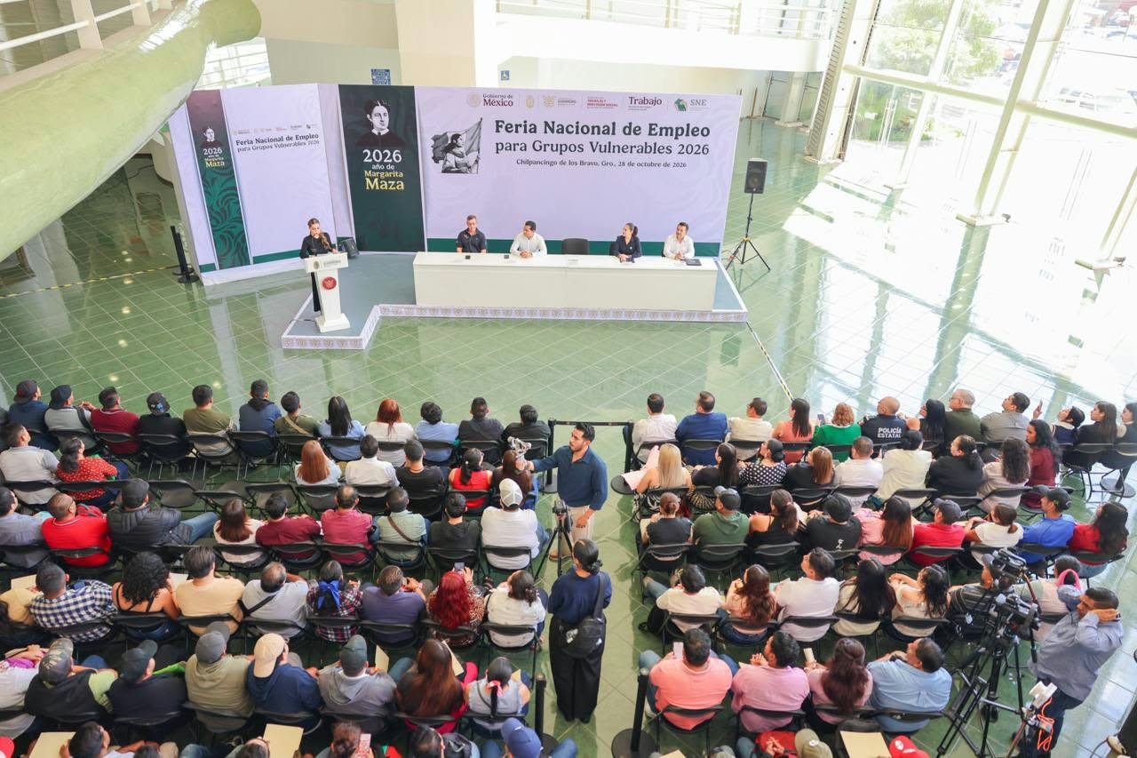 Inaugura Evelyn Salgado Feria del Empleo con 443 plazas para grupos vulnerables en Chilpancingo